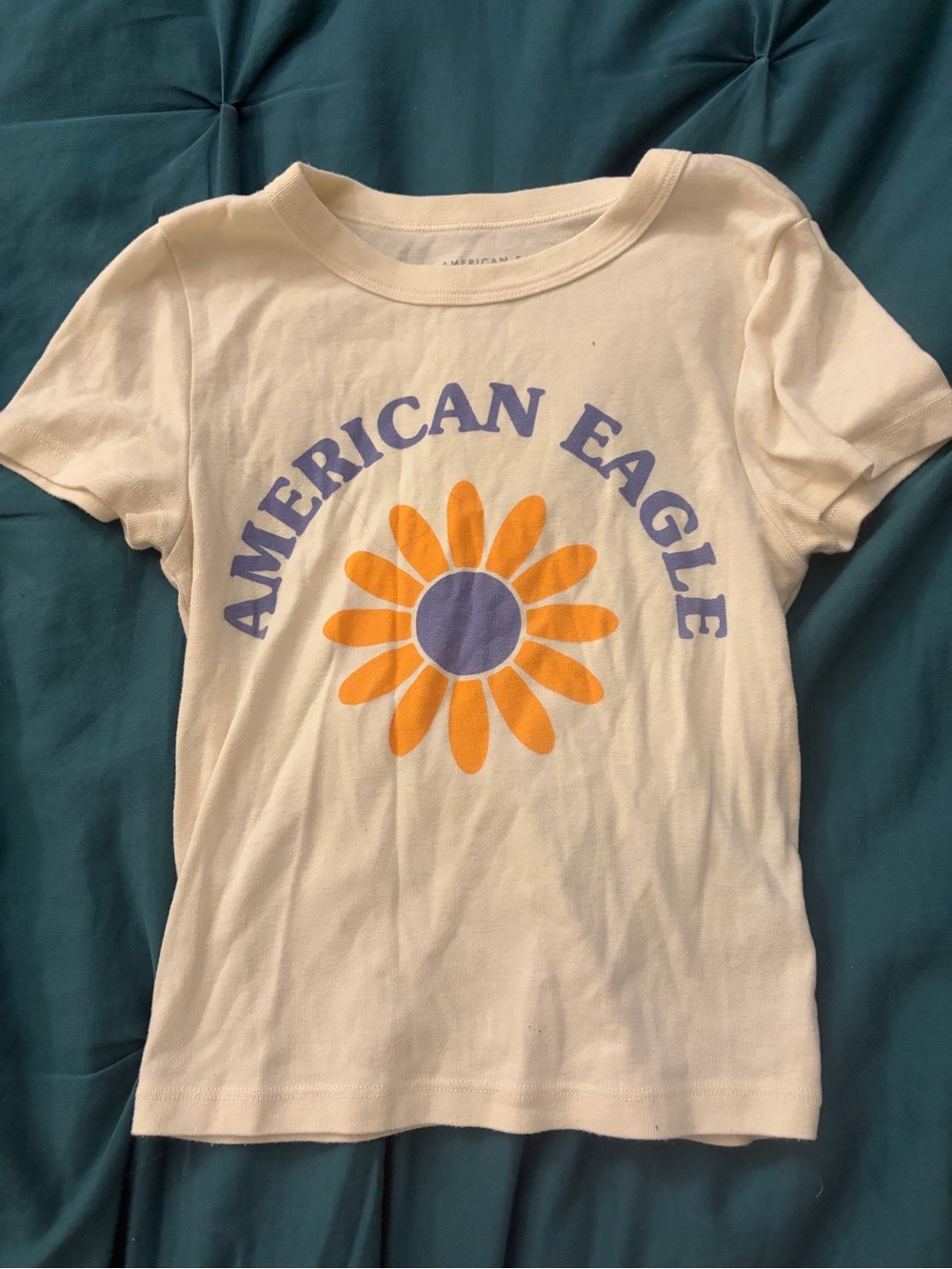 American Eagle Outfitters White Tee with Yellow & Blue Flower Graphic